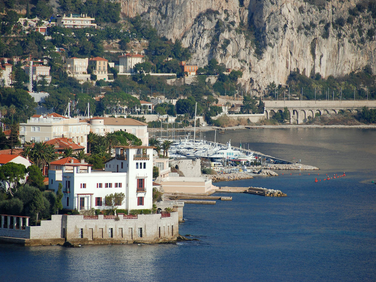  Bildansicht Reiseführer  Der malerische Ort Beaulieu-sur-Mer an der Côte d'Azur